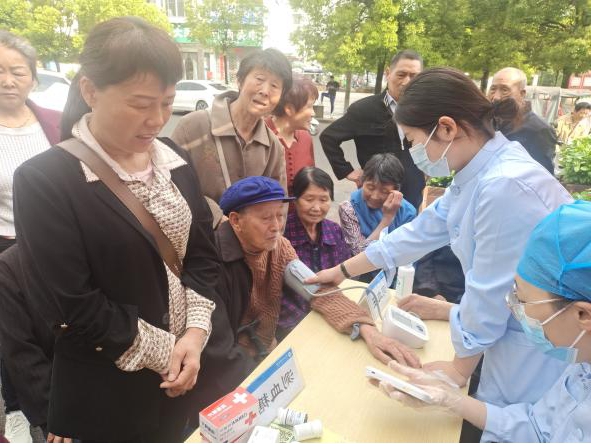 百姓健康系我心，黨員服務(wù)進(jìn)社區(qū)
