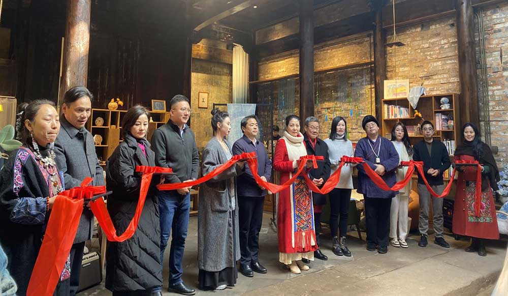 藍(lán)屋藝術(shù)館開業(yè)，為鄉(xiāng)村業(yè)態(tài)增活力